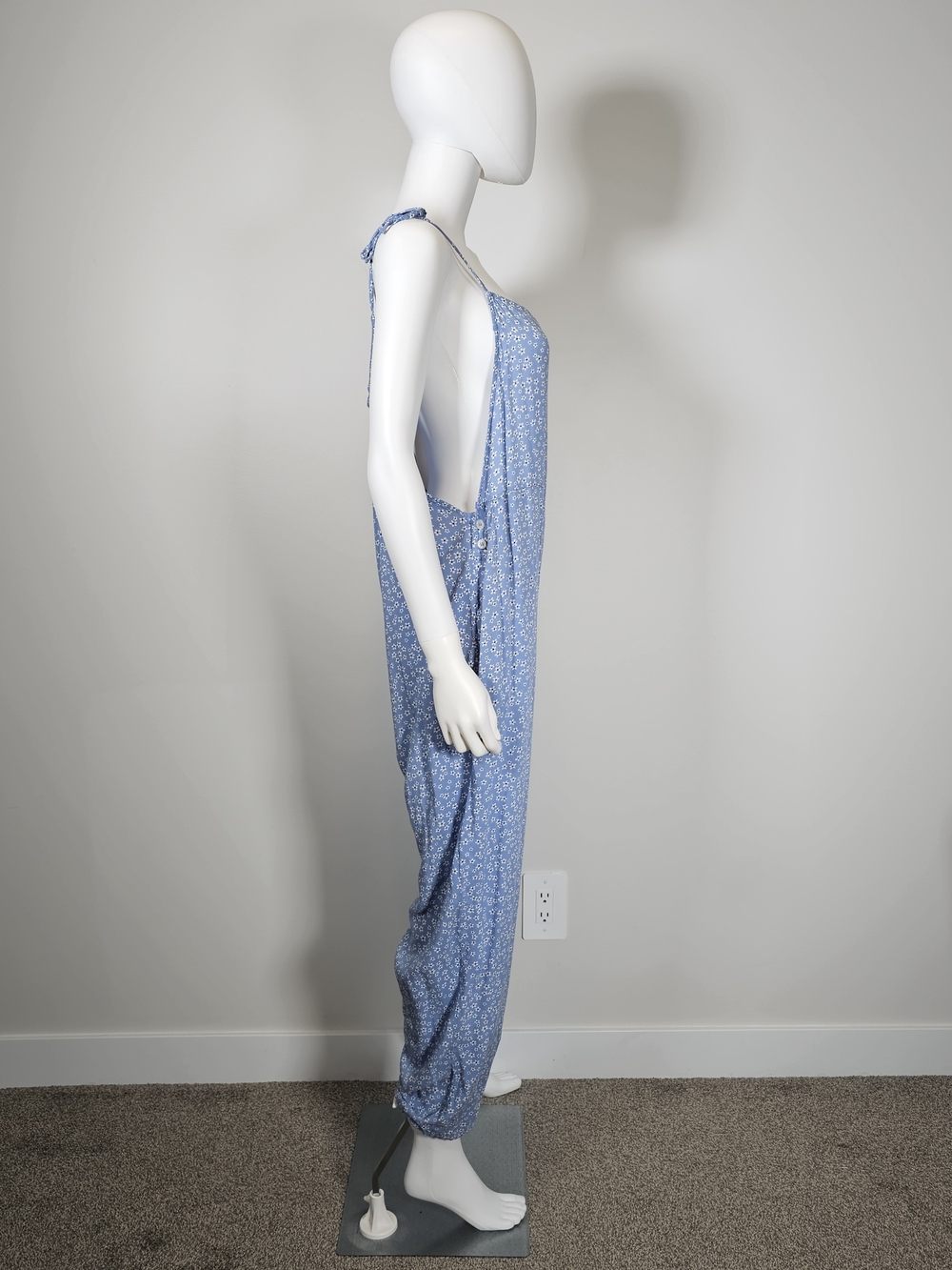 Smash + Tess Light Blue Floral Tie-Strap Jumpsuit - Picture 4 of 10